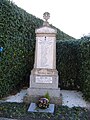 Le monument aux morts communal.