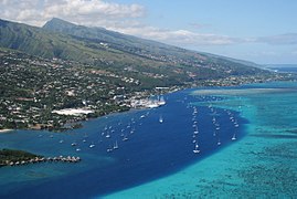 フランス領ポリネシアおよびタヒチ島の首都パペーテ