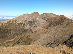 Pic du Canigou (au centre). À gauche : Quazemi de Dalt. À droite : Crête du Barbet et Puig Sec.