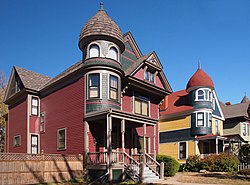 Houses in the Woodland Park District of Summit-University.