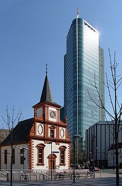 Hugenotský kostel a City Tower