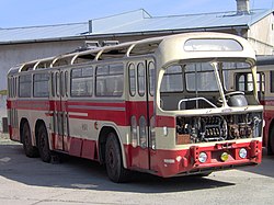 Prototyp trolejbusu Tatra 401 jako částečně renovovaný historický exponát