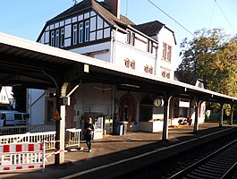 Hausbahnsteig und Empfangsgebäude, 2010