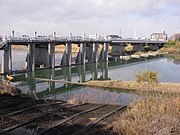 庄内用水頭首工（名古屋市守山区）。庄内用水および堀川の基点であり、水分橋のすぐ上流にある。