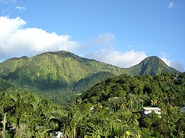 De berg Piton Lacroix in Le Morne-Vert