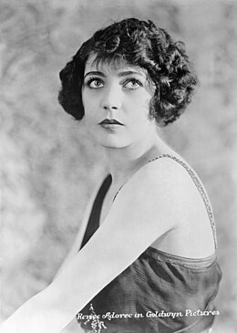 Renée Adorée vuonna 1922