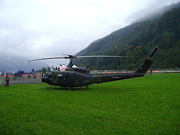 Un UH-1 de la Bundeswehr lors d'un meeting aérien à Alpnach (en) en 2014.