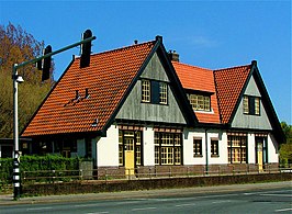 Stationsgebouw en dienstwoningen