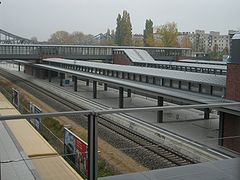 Het nieuwe perron in aanbouw (2004)