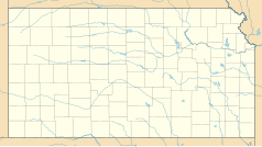 Mapa konturowa Kansas, blisko centrum na lewo u góry znajduje się punkt z opisem „Hays”