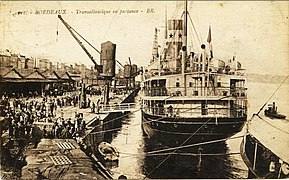 Transatlantique en partance, vers 1900-1920.