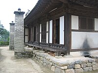 Fondations et cheminées d'un ondol d'une maison aisée dans le style d'époque Joseon.