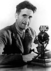 Photographie du journaliste et écrivain George Orwell