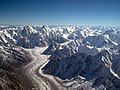 The Baltoro Glacier in the Karakoram, Baltistan, Northern Pakistan. At 62 కిలోమీటర్లు (39 మై.) in length, it is one of the longest alpine glaciers on earth.