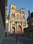 The cathedral seen from the Rue André