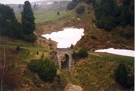 Most na staré silnici přes Lukmanierpass, dnes již nepoužívaný