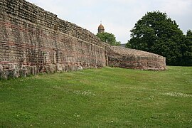 Un mur de la forteresse romaine de Jublains.