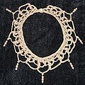 Lace necklace with pearls