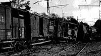 Le train de munition après son explosion, le 27 juillet 1944