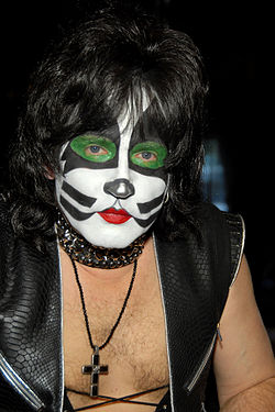 Eric Singer Hollywoodissa vuonna 2012.