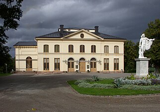 Drottningholms slottsteater med “Apollo di Belvedere”.