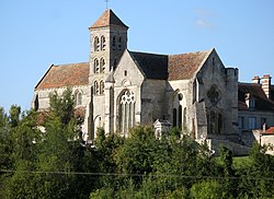 Skyline of Oulchy-le-Château