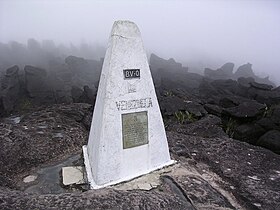 BV - 0: Marco Brasil-Venezuela número zero, na tríplice fronteira entre Brasil, Venezuela e Guiana, no alto do monte Roraima