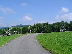 Trois des seize pas de tir du Gubel