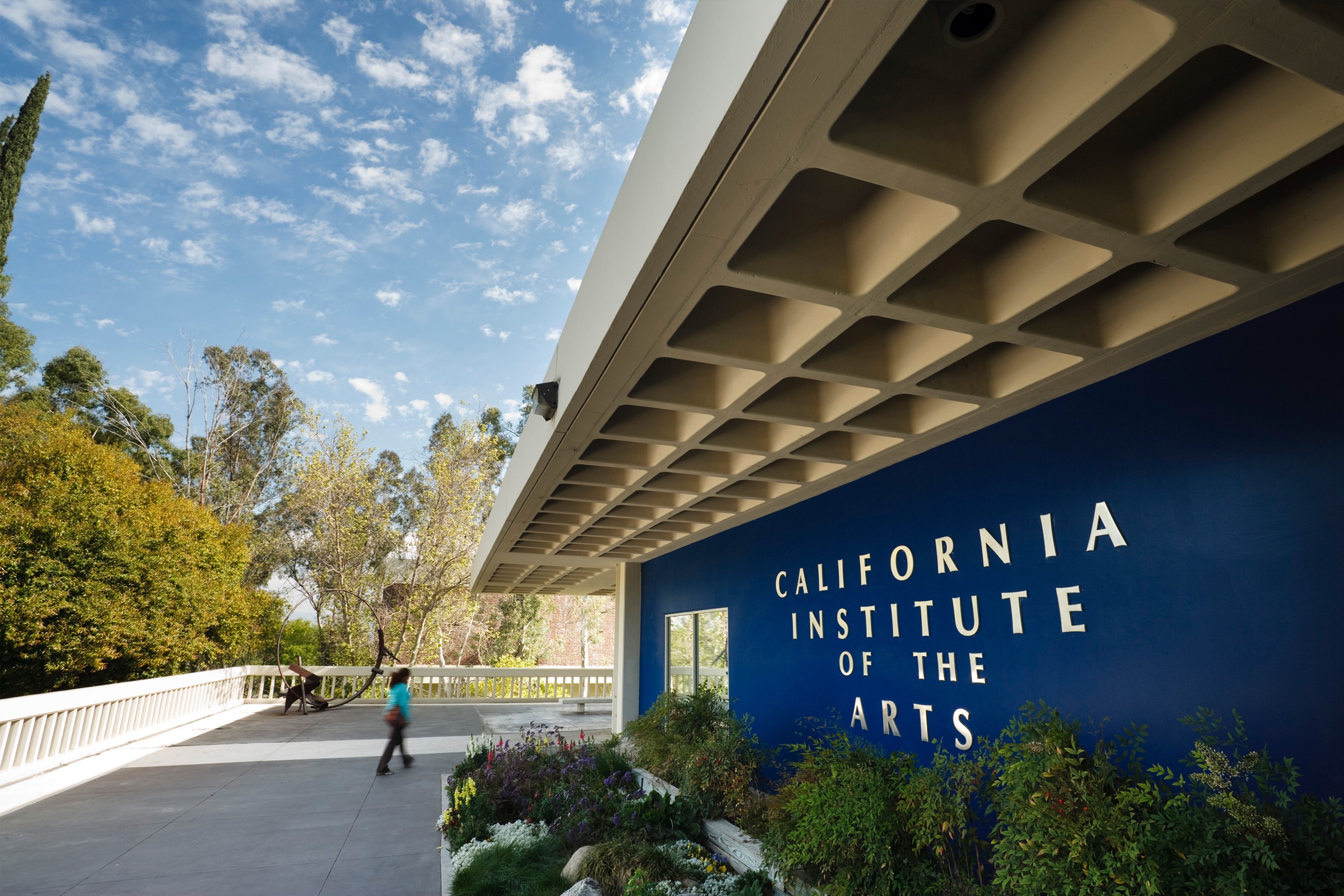 Exterior shot of the California Institute of the Arts.