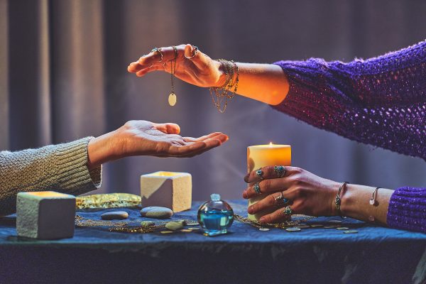 How A Spiritual Psychic Reading Can Help You Reconnect With Your Faith