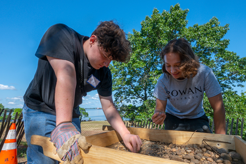 Field School: Historic battlefield as their summer classroom, students learn about archaeology, public history