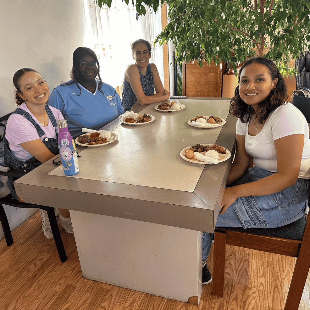 PEARLS scholars have lunch at the IDIC.