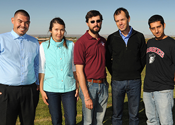 Image of Bernd Leinauer and staff