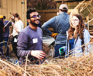 UT students participating in alternative break service project