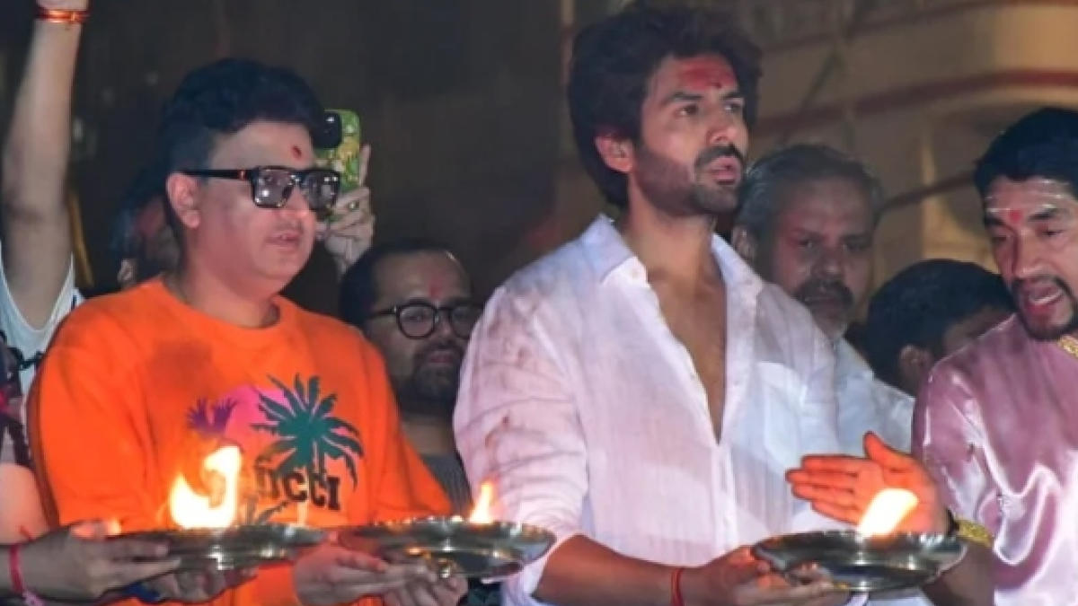 Kartik Aaryan and producer Bhushan Kumar seek blessings at Varanasi’s ganga aarti after the phenomenal success of Bhool Bhulaiyaa 3