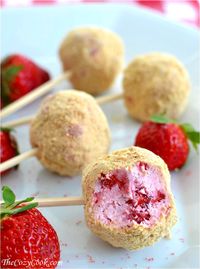 These decadent no-bake Strawberry Cheesecake pops are so easy to make & a perfect bite-sized treat.