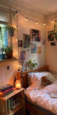 Decorating Your Dorm Room In 2024 with Ever Lasting ✧･ﾟ | Room Decor Tips | Ever Lasting Blog