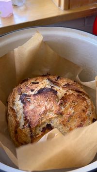 This No-Knead Sun Dried Tomato Bread has a crunchy and crispy crust on the outside, an airy and fluffy crumb on the inside, and a ton of chewy sun dried tomatoes throughout. Vegan.