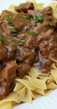 Slow Cooker Beef and Noodles Recipe