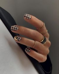 12 Preppy Nail Art Ideas, From Plaid Tips To Pearl Accents