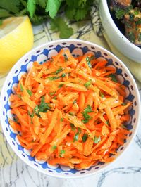 This Moroccan raw carrot salad takes only a few minutes to make, has a short list of ingredients and is packed with flavor. Perfect alongside other dishes as part of lunch, mezze and more.