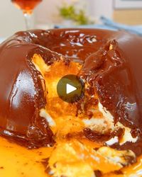 13K views · 37 reactions | Voici comment faire un tiramisu avec un effet de surprise ! | Délicieux tiramisu à l'orange avec sauce chaude à l'orange 🍊
#food #dessert #tiramisu 

Pour le tiramisu :
1/2 orange à congeler
1-1,5 l d'eau
1 kg de... | By Bon Ap’ | Facebook