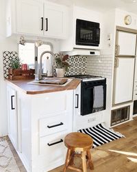 House Tour: A Family of 5 in a 180-Square-Foot RV | Apartment Therapy