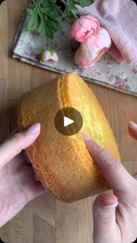 516K views · 36K reactions | VE PREGO NIENTE LIEVITOOOO 

PAN DI SPAGNA quello vero 😎

Vi lascio la tabella delle dosi, SALVA il post!!

Diametro per teglie rotonde
18 cm—-> 3 uova (rettangolare 18x15)
20 cm—-> 4 uova (rettangolare 20x16)
22 cm—-> 5 uova (rettangolare 22 x 17)
24 cm—-> 6 uova (rettangolare 26x20) 
26 cm—-> 7 uova (rettangolare 26x20)
28 cm—-> 8 uova (rettangolare28x22)
30 cm—-> 9 uova (rettangolare 28x22)

Proporzione per ogni uovo 30 g farina e 30 g zucchero 

PROVACI È PIÙ FACILE DI QUANTO PENSI ED È UNA VERA NUVOLA 😍

#pandispagna #ricetta #pandispagnasoffice #recipe #saporediarianna #cake #torta | Arianna Rallo