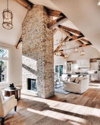 High ceilings are #goals. And we're loving the #industriallighting fixtures!