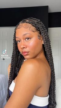 Protect your crown in style with stunning braids!😍 ⁠ Inspo:@TikTok - ravelyce⁠ .⁠ .⁠ .⁠ #protectivestyles #braidsinspo #twists #braidedbeauty naturalhair