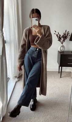 Long Cardigan Jeans Outfit, Early 20s Outfits, Neutral Casual Outfits, Outfit Shein, 2022 Outfits, Stile Casual Chic, Minimal Outfit, Cardigan Outfits