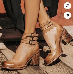 Vintage Pumps, Ankle Strap Block Heel, Elegant Heels, Types Of Heels, Tan Heels, Estilo Chic, Brown Heels, Elegant Shoes, Ankle Strap Pumps