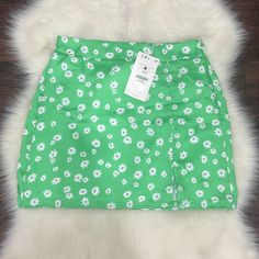 Bershka Skirt New With Tag Size: M Trendy High-waist Skirt For Spring, Trendy High Waist Skirt For Spring, Green Stretch Skirt For Summer, Spring Maxi Skirt With Side Slits, Spring Stretch Skirt With Lining, Spring Stretch Lined Skirt, Trendy Mini Skirt For Summer, Green Stretch Skirt For Spring, Stretch Green Spring Skirt