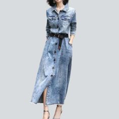 Dive into the 2023 Spring-Summer Collection with this classic vintage-style long denim jacket! Its regular fit. buttoned closure. and stylish distressed pattern combine to create a timelessly chic look that will take your wardrobe to the next level.Why You'll Love It Vintage-Inspired Style: This long denim jacket is perfect for those who love the classic vintage look. with a modern twist. Distressed Detail: Expertly distressed for an effortless. edgy look. Regular Fit: Designed to ensure comfort Long Denim Jacket, Denim Patterns, Denim Jacket Women, Edgy Look, Premium Denim, Vintage Pattern, Fashion Vintage, Denim Fabric, Chic Look